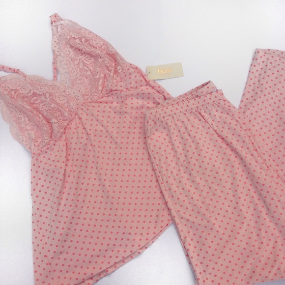 Flora Nikrooz Other - Flora Nikrooz Pink Pajama Set NWT